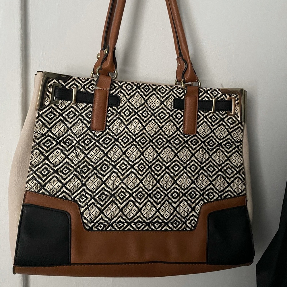 Shoulder bag
